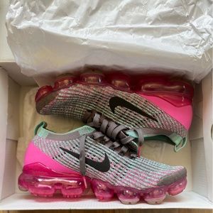 Nike Vapormax Flyknit Sneakers